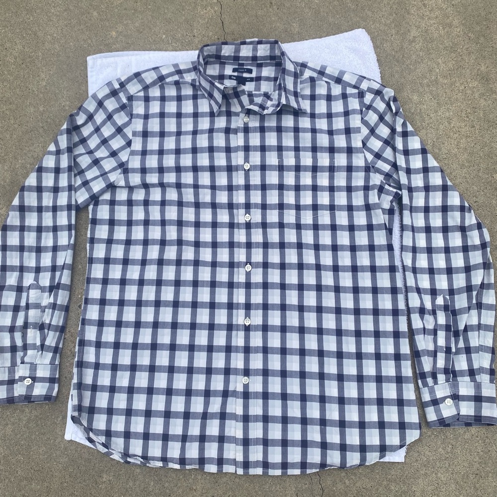 Gap Classic Fit Button Down Shirt